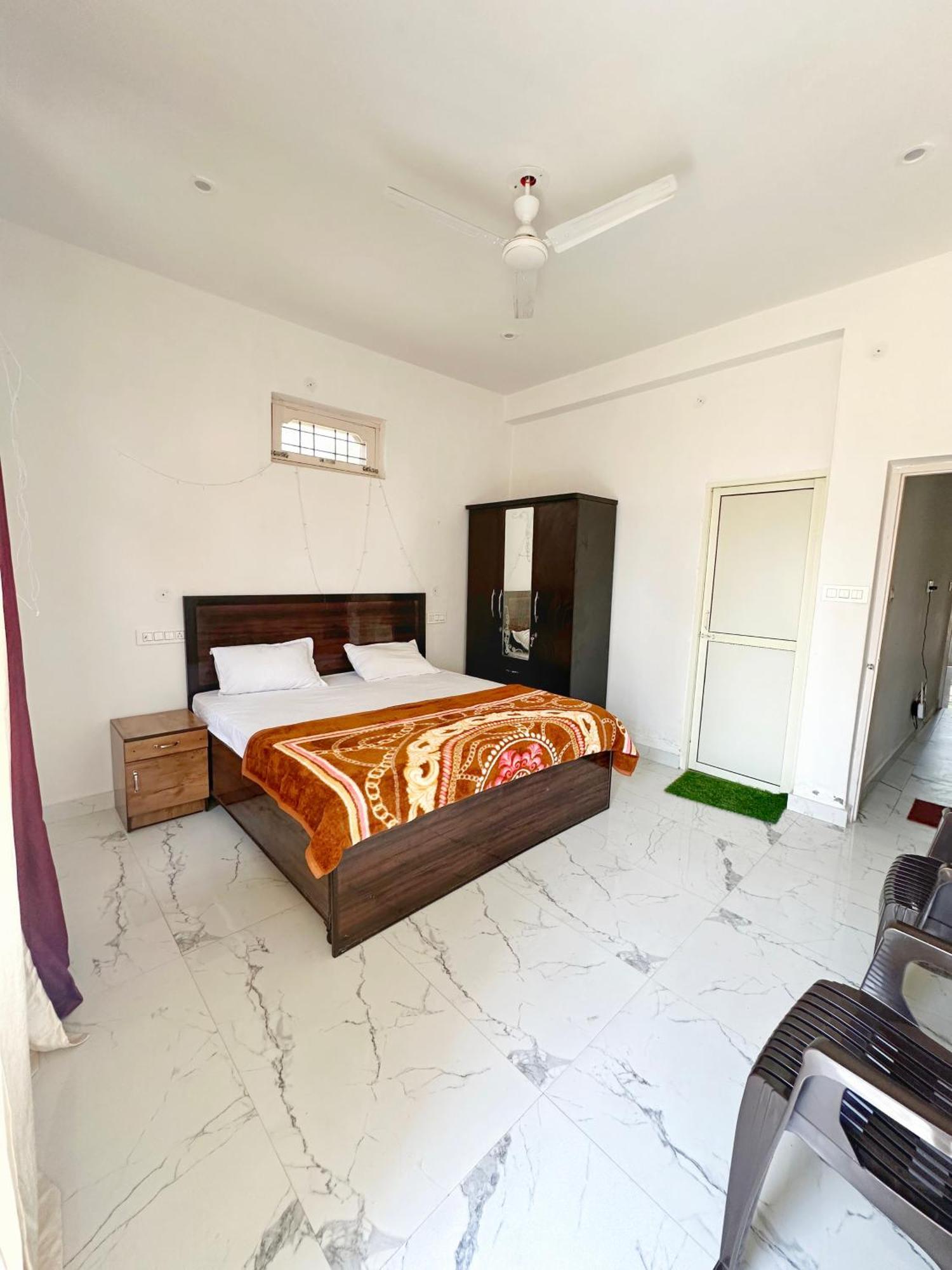 Baseraa Bir - 4Bhk Home מראה חיצוני תמונה